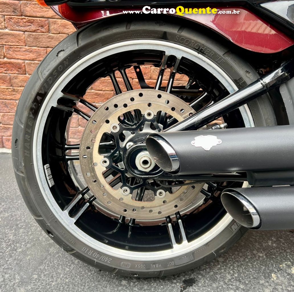 HARLEY-DAVIDSON SOFTAIL BREAKOUT 114 2018 - Loja