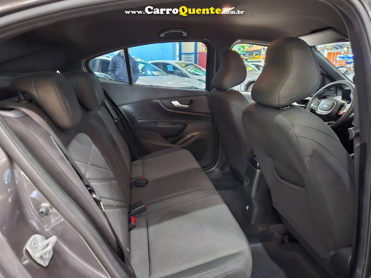 FIAT FASTBACK 1.0 TURBO 200 HYBRID AUDACE 2026 - Loja