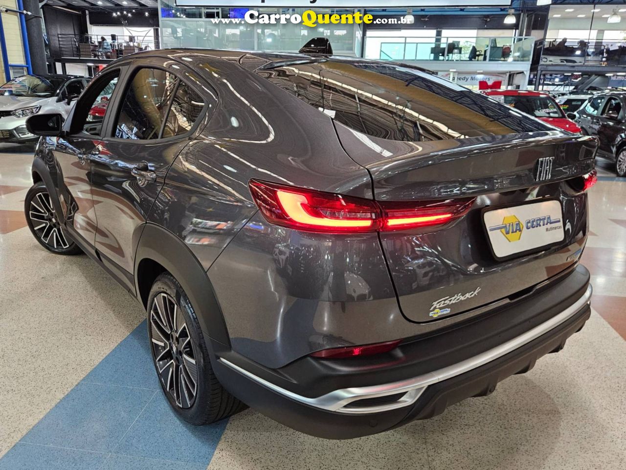 FIAT FASTBACK 1.0 TURBO 200 HYBRID AUDACE 2026 - Loja