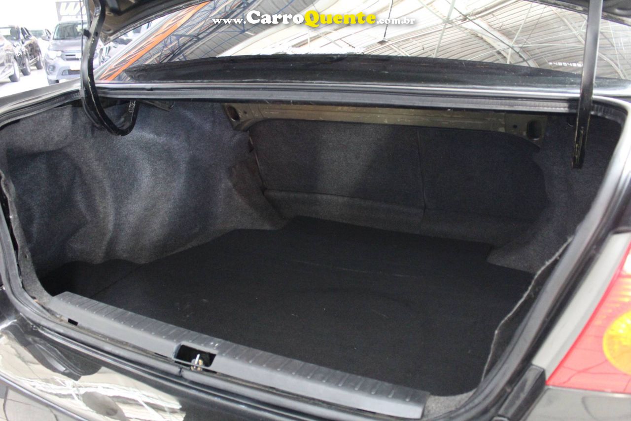 TOYOTA COROLLA 1.8 SE-G 16V 2004 - Loja