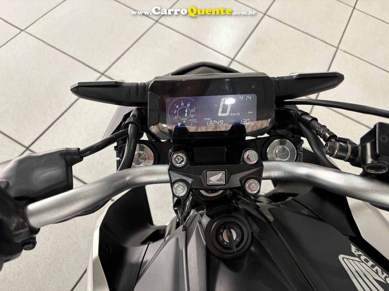 HONDA CB 300F TWISTER CBS C/ BAIXA KM 2026 - Loja