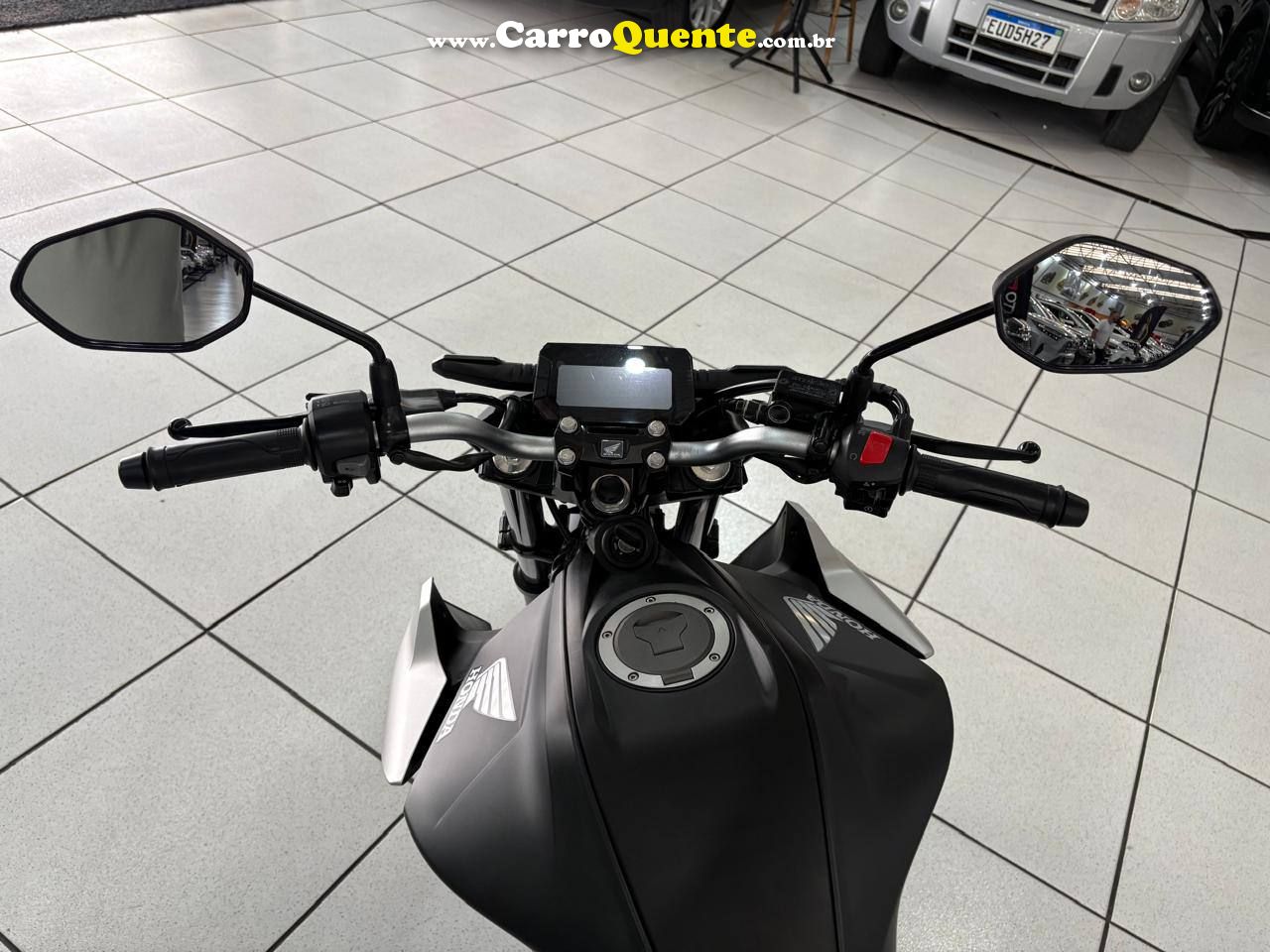 HONDA CB 300F TWISTER CBS C/ BAIXA KM 2026 - Loja