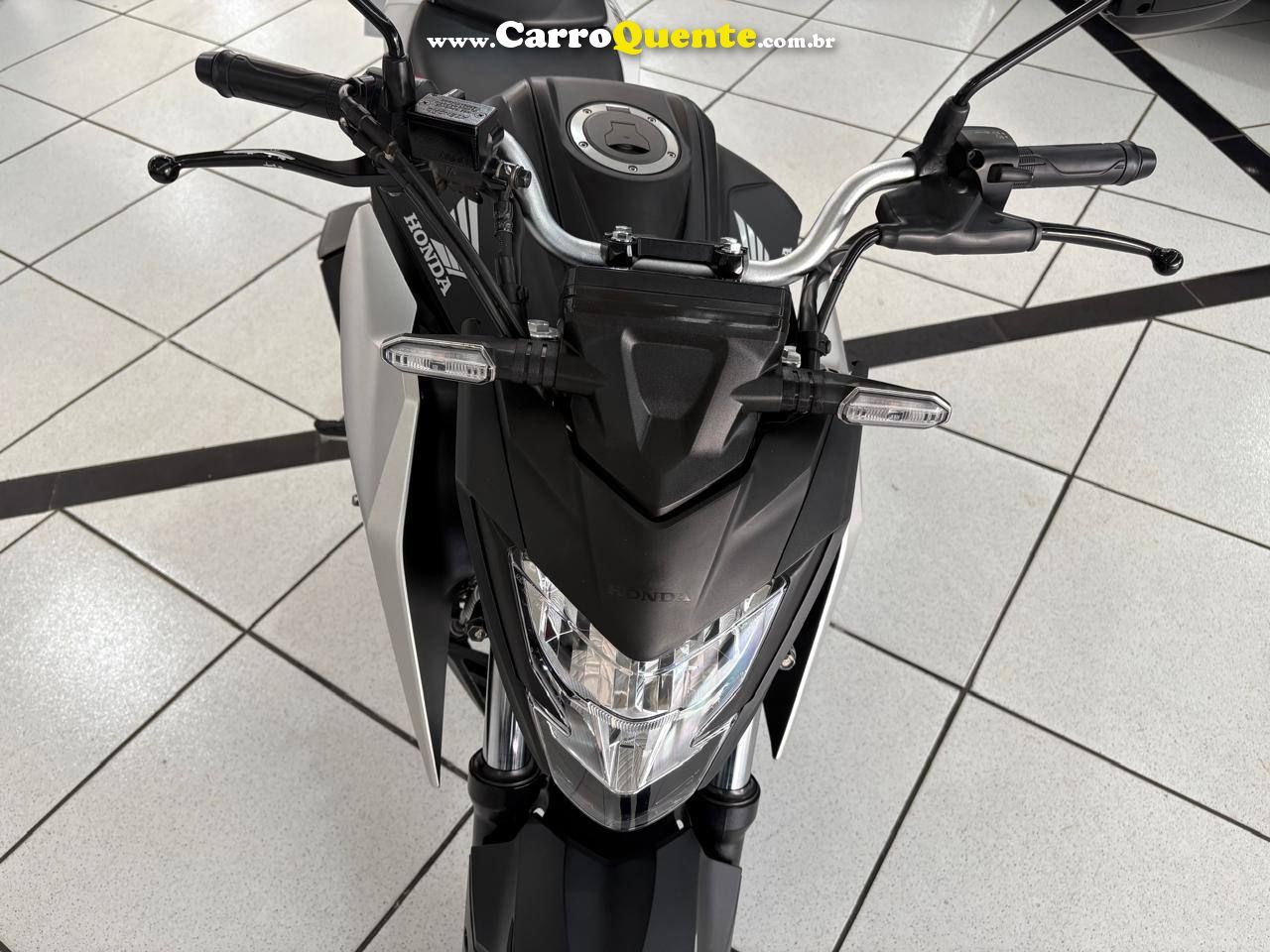 HONDA CB 300F TWISTER CBS C/ BAIXA KM 2026 - Loja