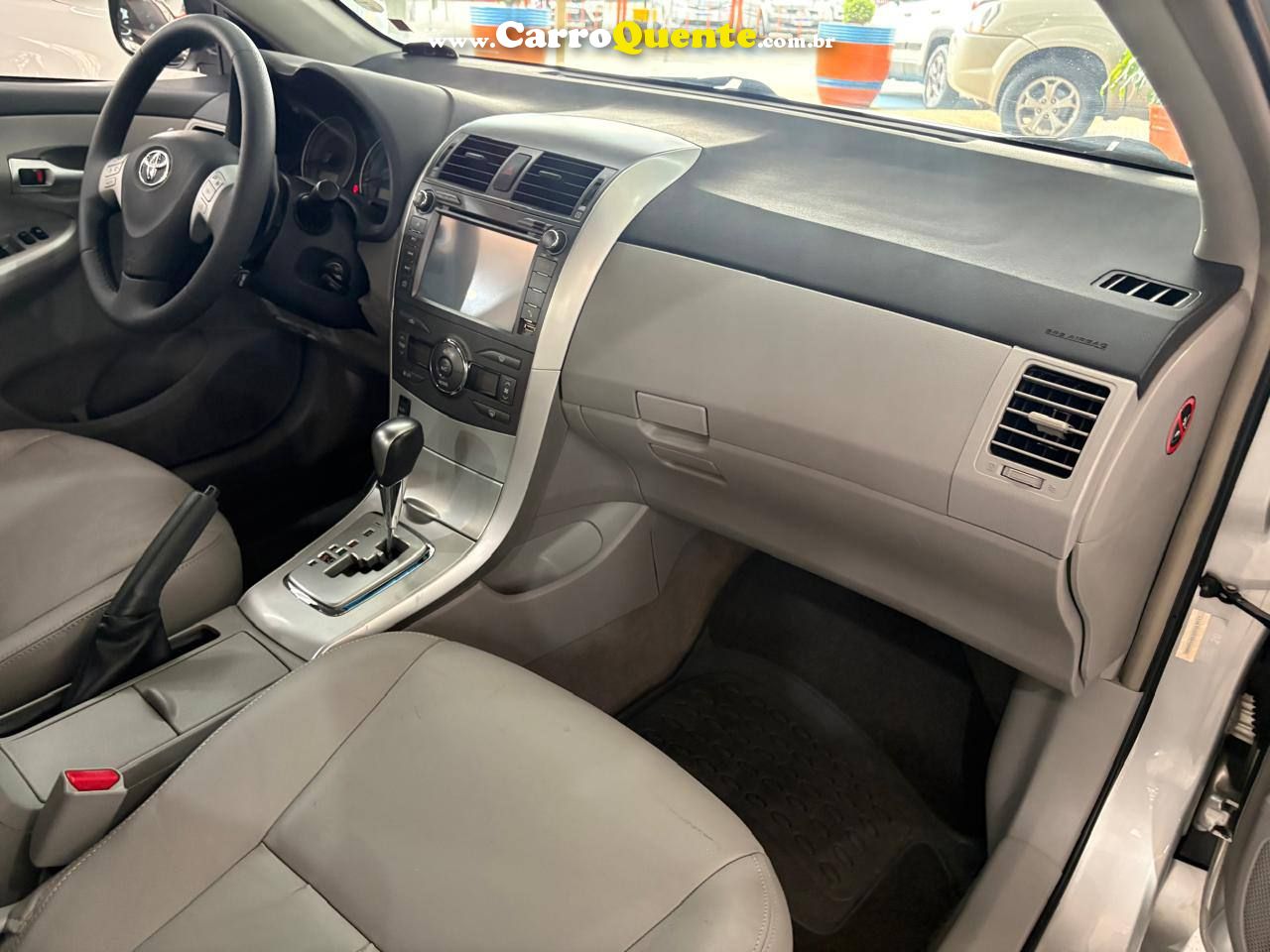 TOYOTA COROLLA 2.0 XEI 2013 - Loja