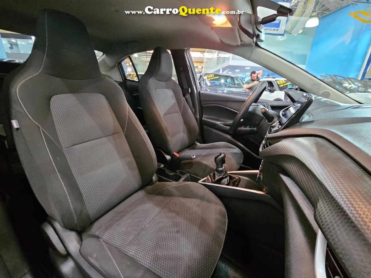 CHEVROLET ONIX 1.0 PLUS LT2 * C/ 31.000 KM Apenas * 2024 - Loja