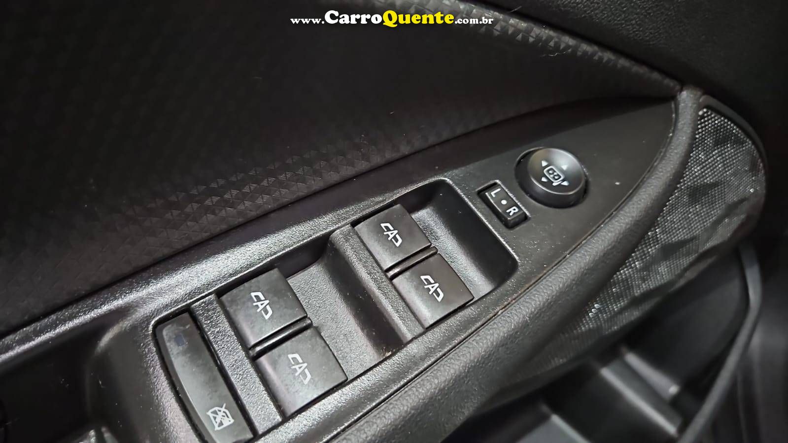 CHEVROLET ONIX 1.0 PLUS LT2 * C/ 31.000 KM Apenas * 2024 - Loja