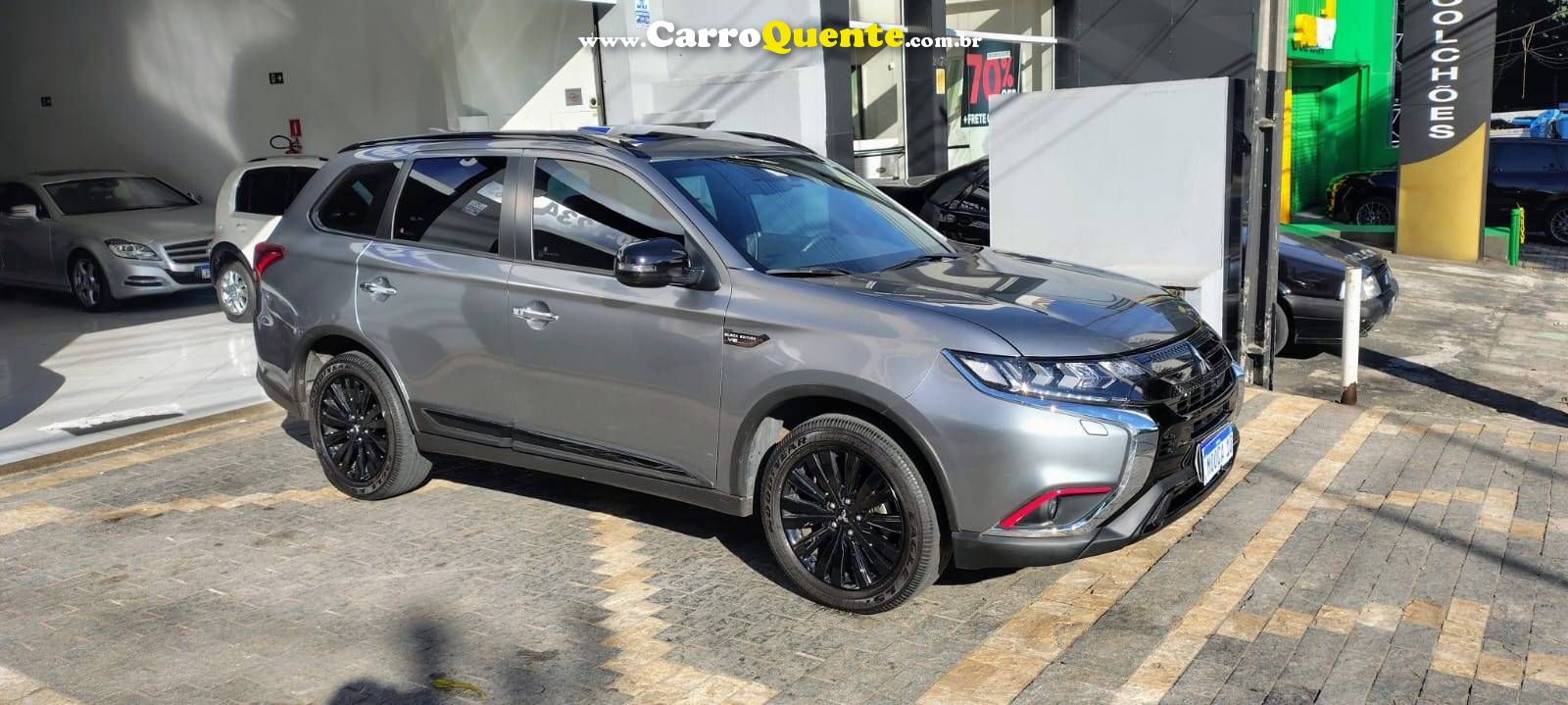 MITSUBISHI OUTLANDER 3.0 MIVEC V6 HPE-S BLACK EDITION AWD 2022 - Loja