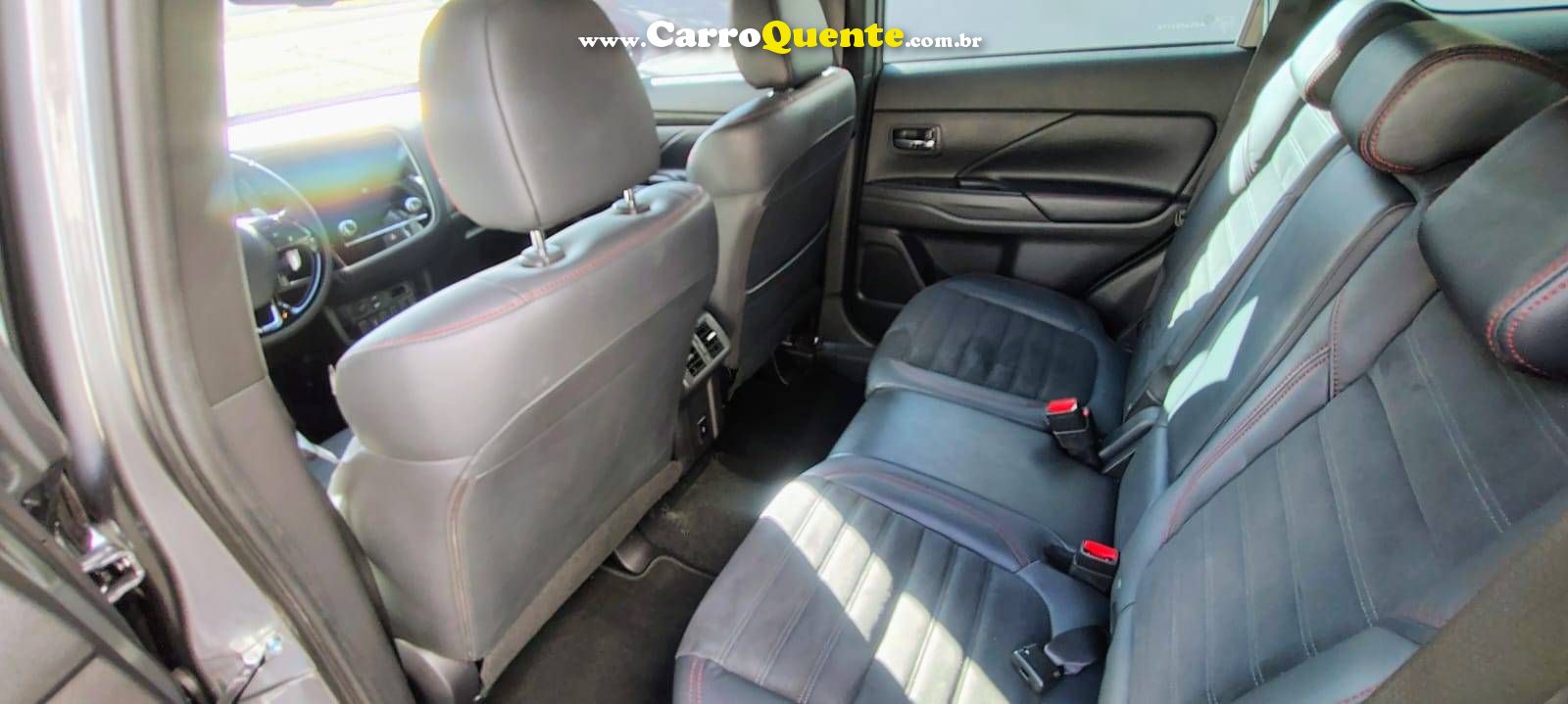 MITSUBISHI OUTLANDER 3.0 MIVEC V6 HPE-S BLACK EDITION AWD 2022 - Loja