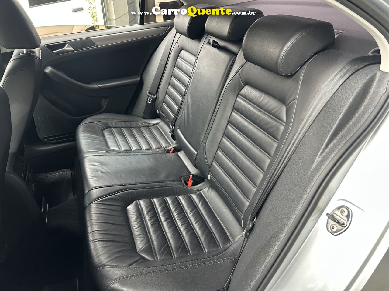 VOLKSWAGEN   JETTA HIGHLINE 2.0 TSI 16V 4P TIPTRONIC   PRATA 2012 2.0 GASOLINA - Loja