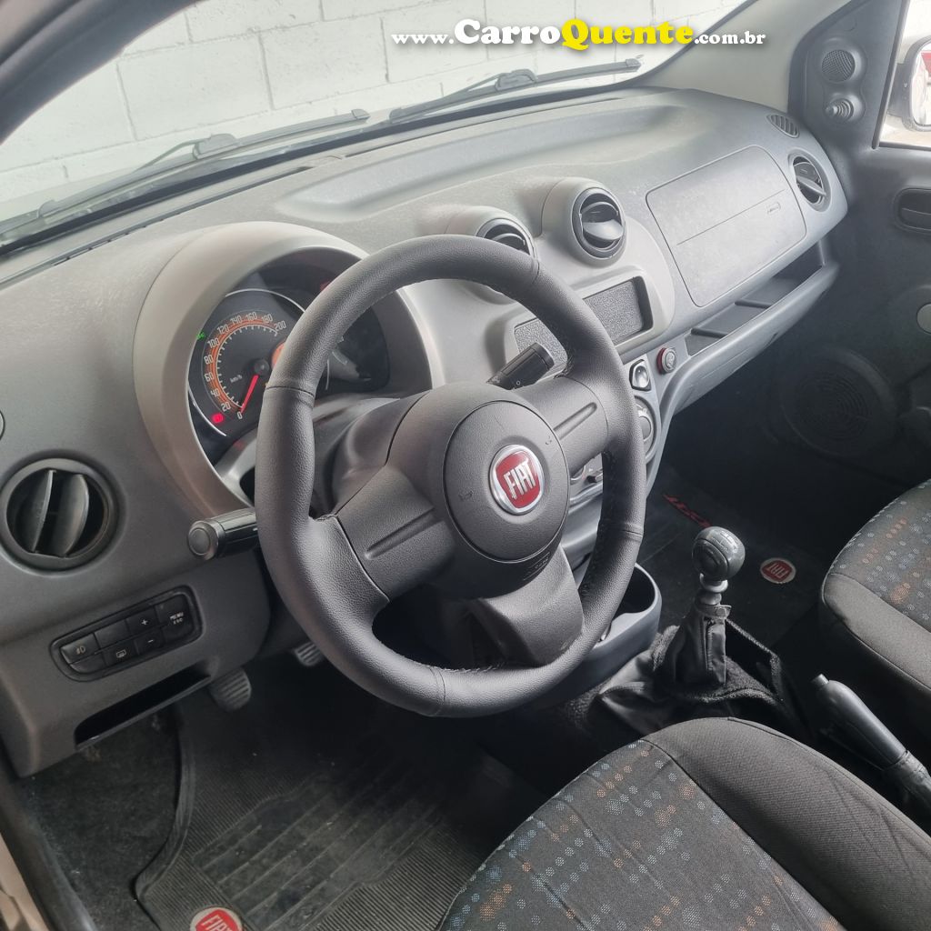 FIAT   UNO VIVACE CELEB. 1.0 EVO F.FLEX 8V 5P   PRATA 2013 1.0 FLEX - Loja