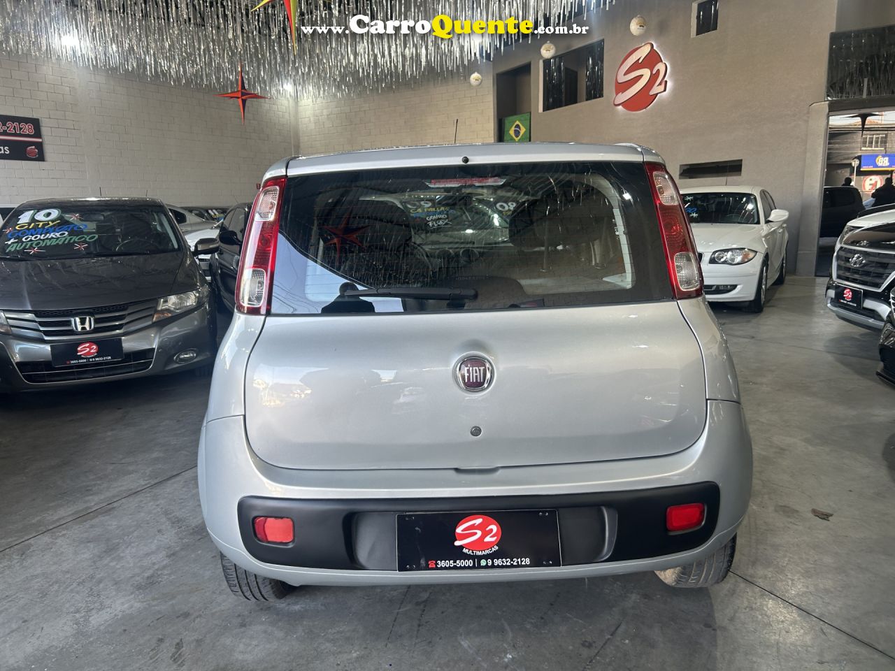 FIAT   UNO VIVACE CELEB. 1.0 EVO F.FLEX 8V 5P   PRATA 2013 1.0 FLEX - Loja