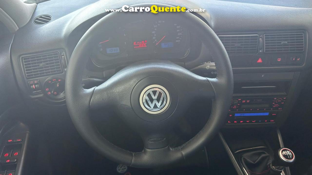VOLKSWAGEN   GOLF GTI 1.8 MI 20V TURBO 4P MEC.   PRATA 2001 1.8 GASOLINA - Loja