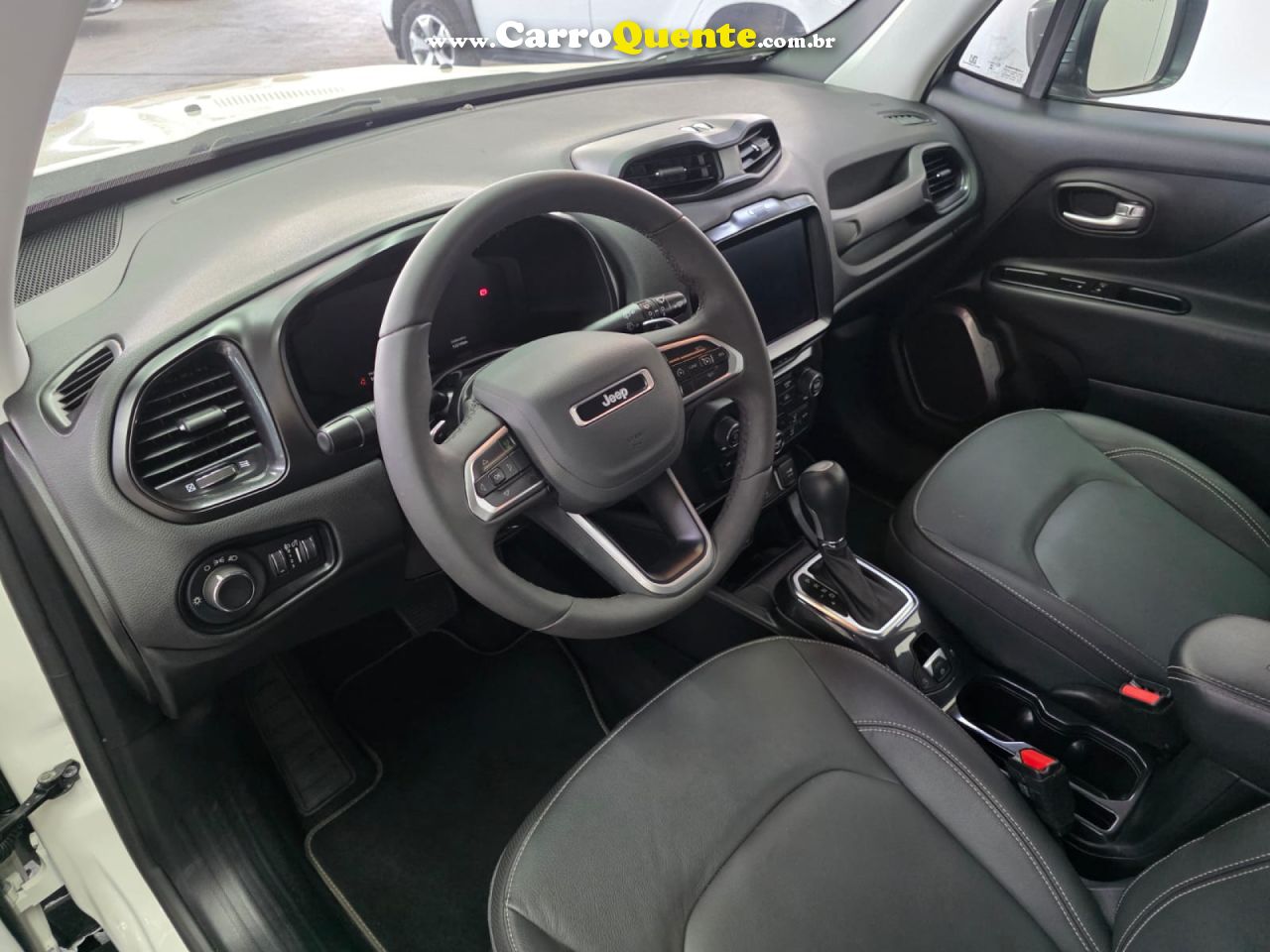 JEEP   RENEGADE LONG. T270 1.3 TB 4X2 FLEX AUT.   BRANCO 2024 1.3 FLEX - Loja