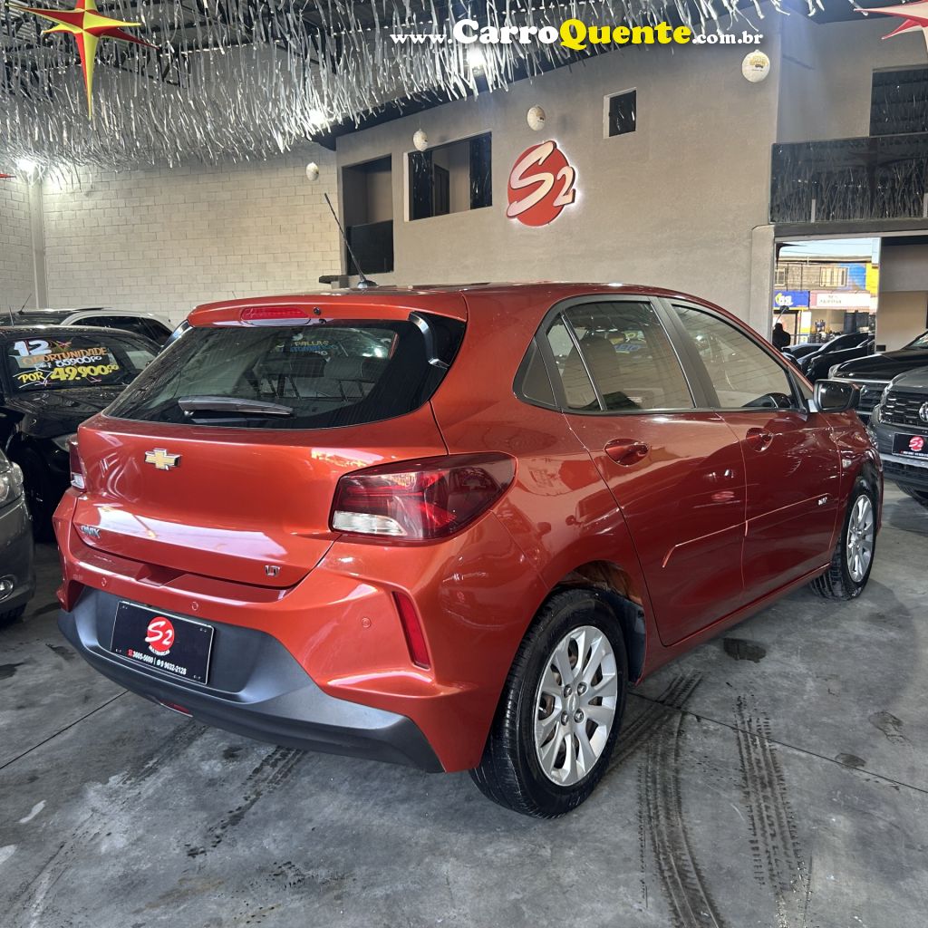 CHEVROLET   ONIX HATCH LT 1.0 12V FLEX 5P MEC.   LARANJA 2020 1.0 FLEX - Loja