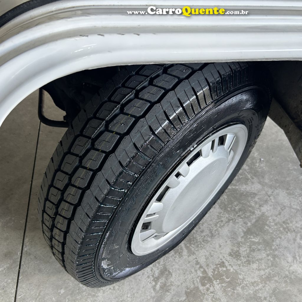 VOLKSWAGEN   KOMBI STANDARD 1.4 MI TOTAL FLEX 8V   BRANCO 2010 1.4 FLEX - Loja