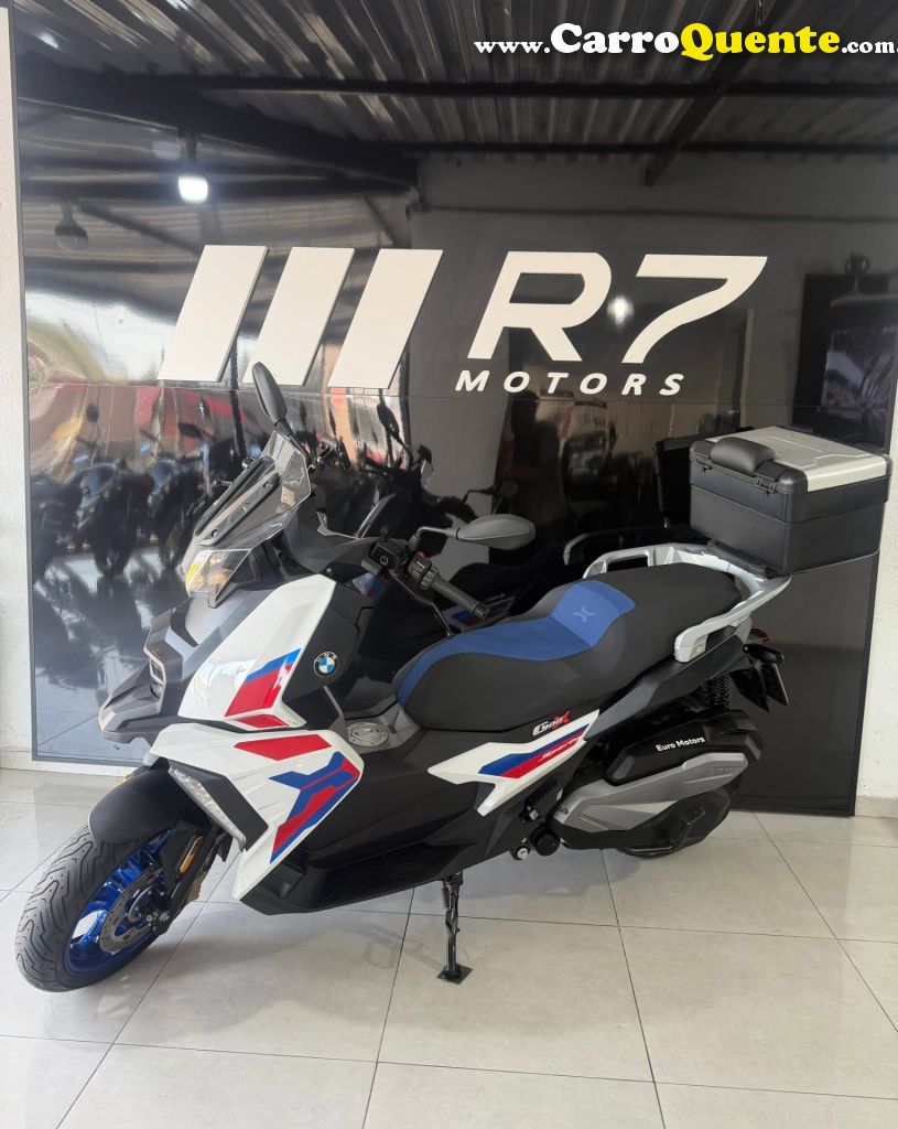 BMW   C400 X SPORT   BRANCO 2024 400 GASOLINA - Loja