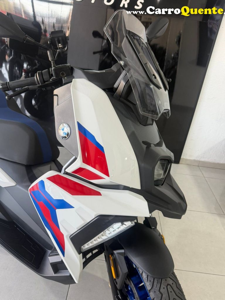 BMW   C400 X SPORT   BRANCO 2024 400 GASOLINA - Loja
