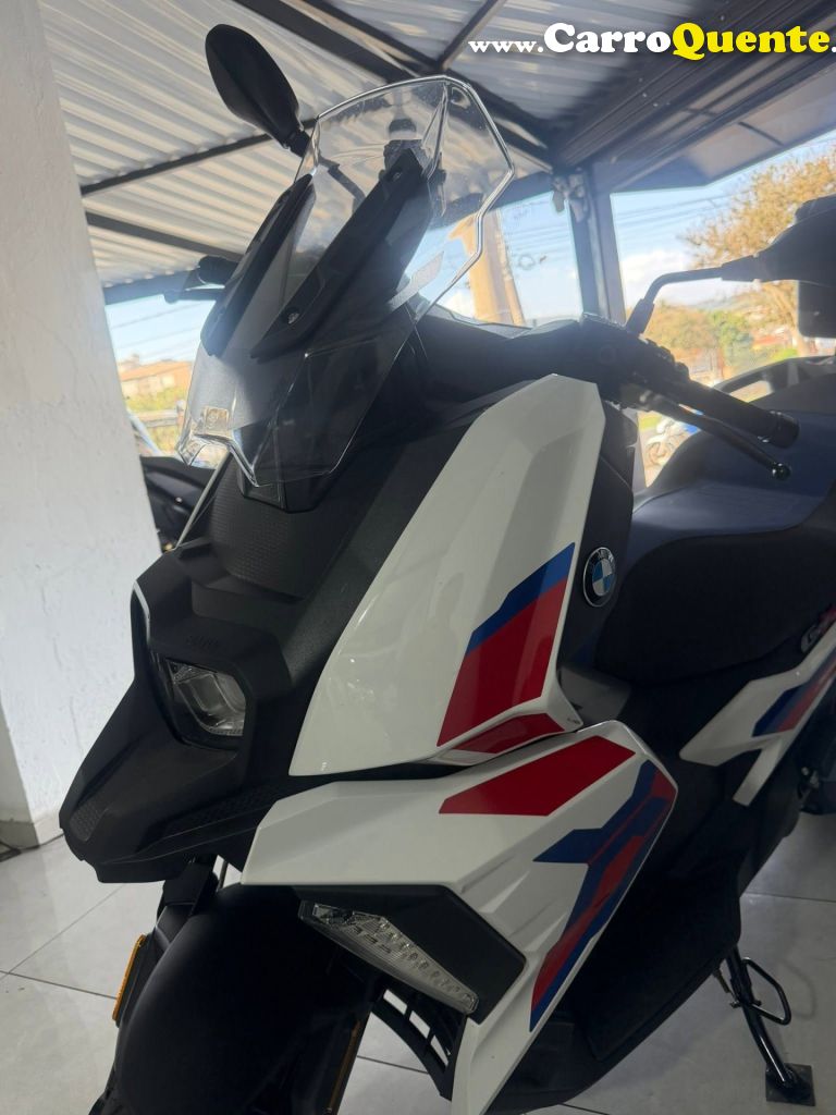 BMW   C400 X SPORT   BRANCO 2024 400 GASOLINA - Loja