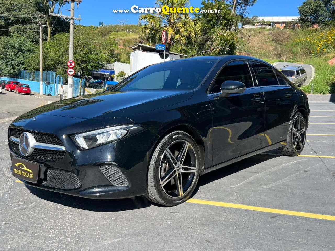 MERCEDES-BENZ   A 200 1.3 TB STYLE AUT.   PRETO 2020 1.3 GASOLINA - Loja