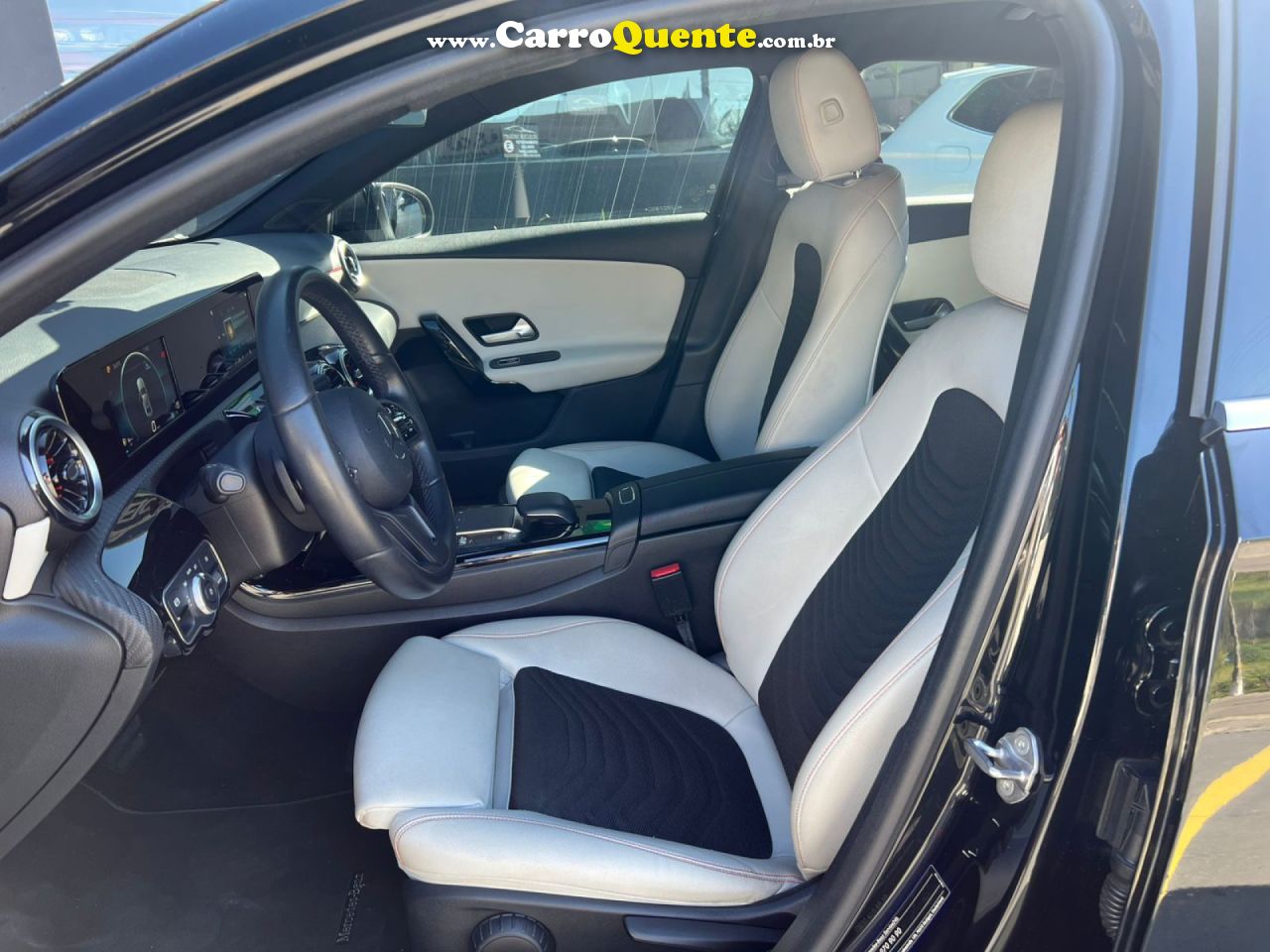 MERCEDES-BENZ   A 200 1.3 TB STYLE AUT.   PRETO 2020 1.3 GASOLINA - Loja