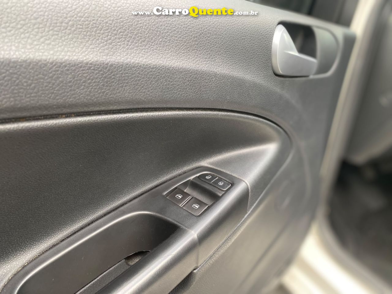 VOLKSWAGEN   SAVEIRO ROBUST 1.6 TOTAL FLEX 8V   BRANCO 2024 1.6 FLEX - Loja