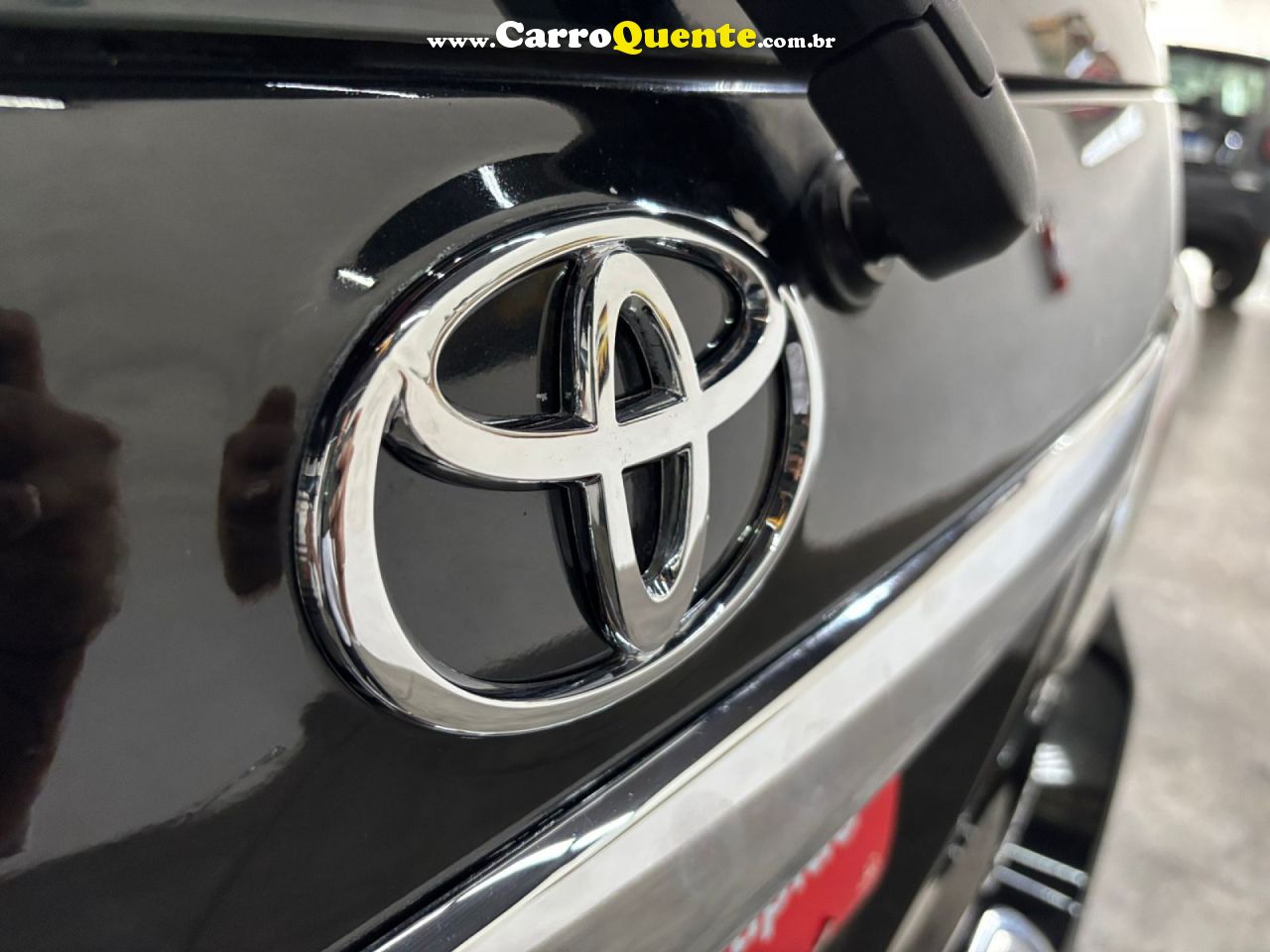 TOYOTA   HILUX SW4 SRV D4-D 4X4 3.0 TDI DIES. AUT   PRETO 2014 3.0 DIESEL - Loja