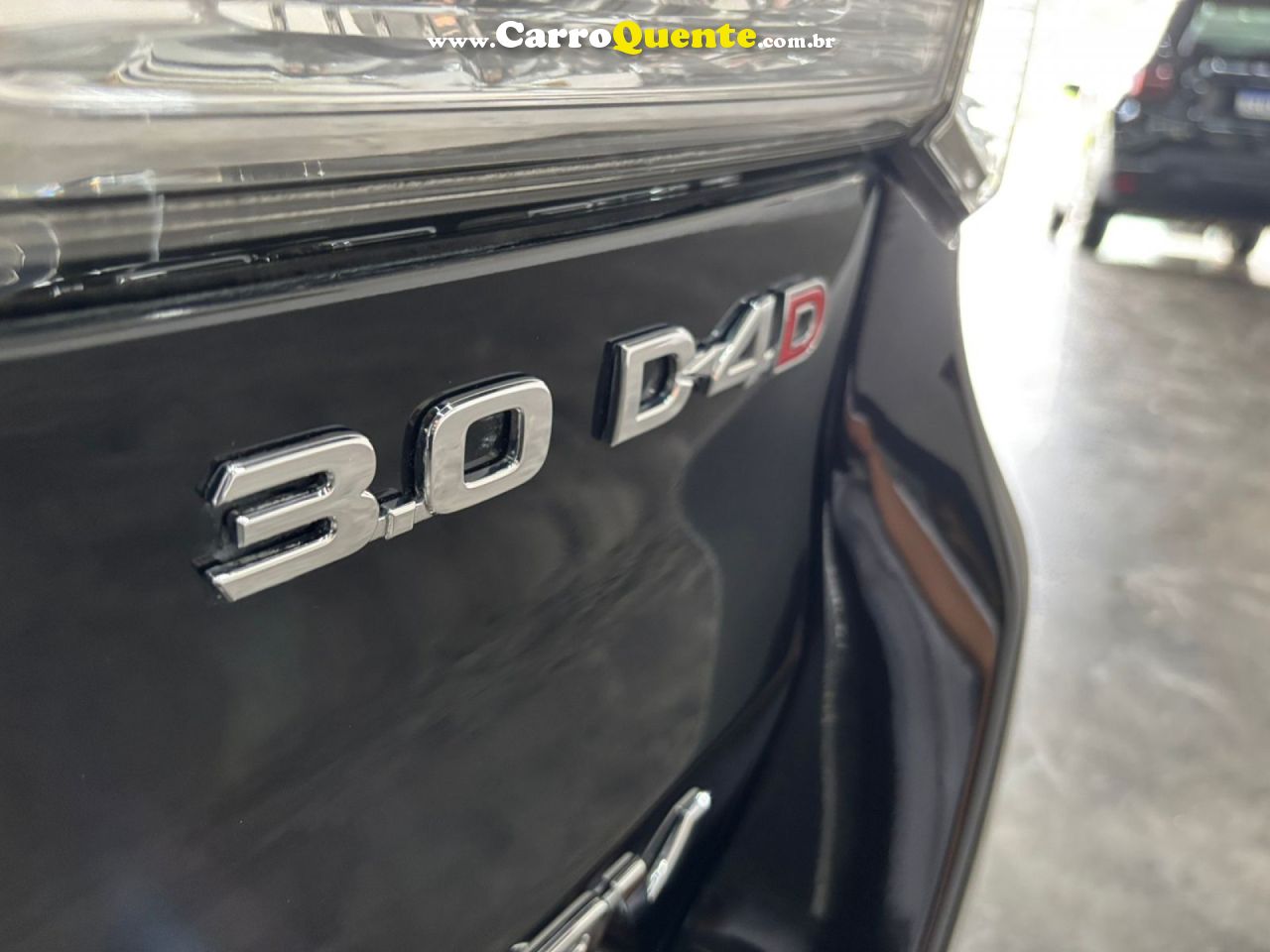 TOYOTA   HILUX SW4 SRV D4-D 4X4 3.0 TDI DIES. AUT   PRETO 2014 3.0 DIESEL - Loja
