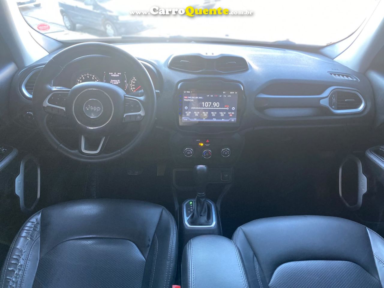 JEEP   RENEGADE1.8 4X2 FLEX 16V AUT.(PCD)   PRATA 2019 1.8 FLEX - Loja