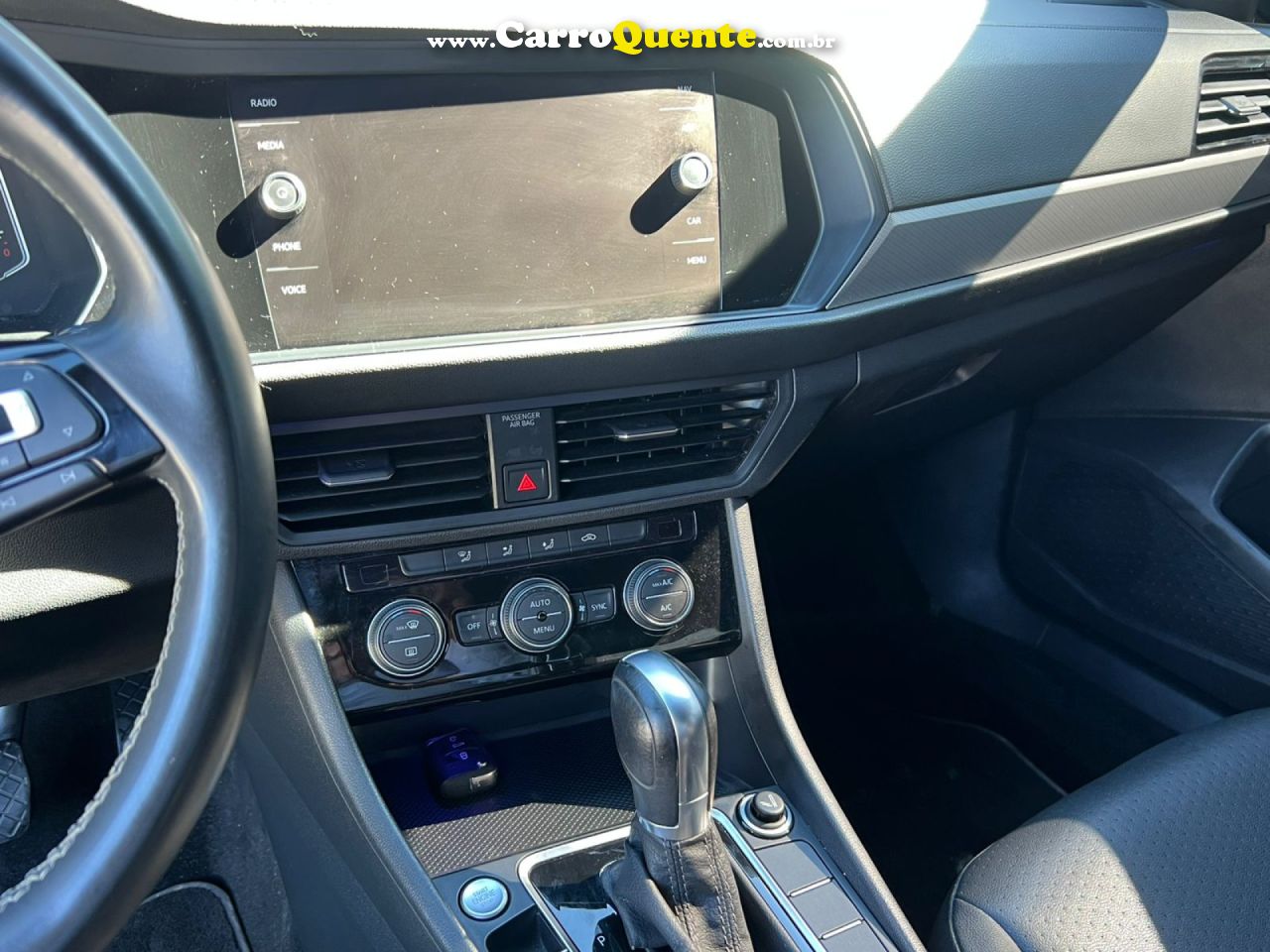 VOLKSWAGEN   JETTA R-LINE 250 TSI 1.4 FLEX 16V AUT.   CINZA 2019 1.4 FLEX - Loja
