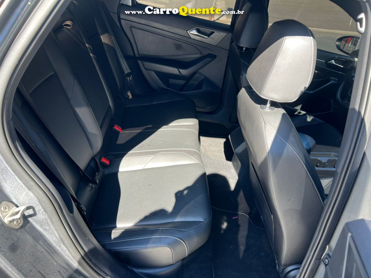 VOLKSWAGEN   JETTA R-LINE 250 TSI 1.4 FLEX 16V AUT.   CINZA 2019 1.4 FLEX - Loja