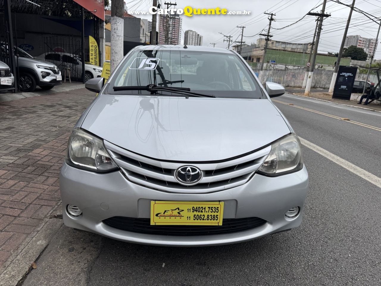 TOYOTA   ETIOS X SEDAN 1.5 FLEX 16V 4P MEC.   PRATA 2015 1.5 FLEX - Loja