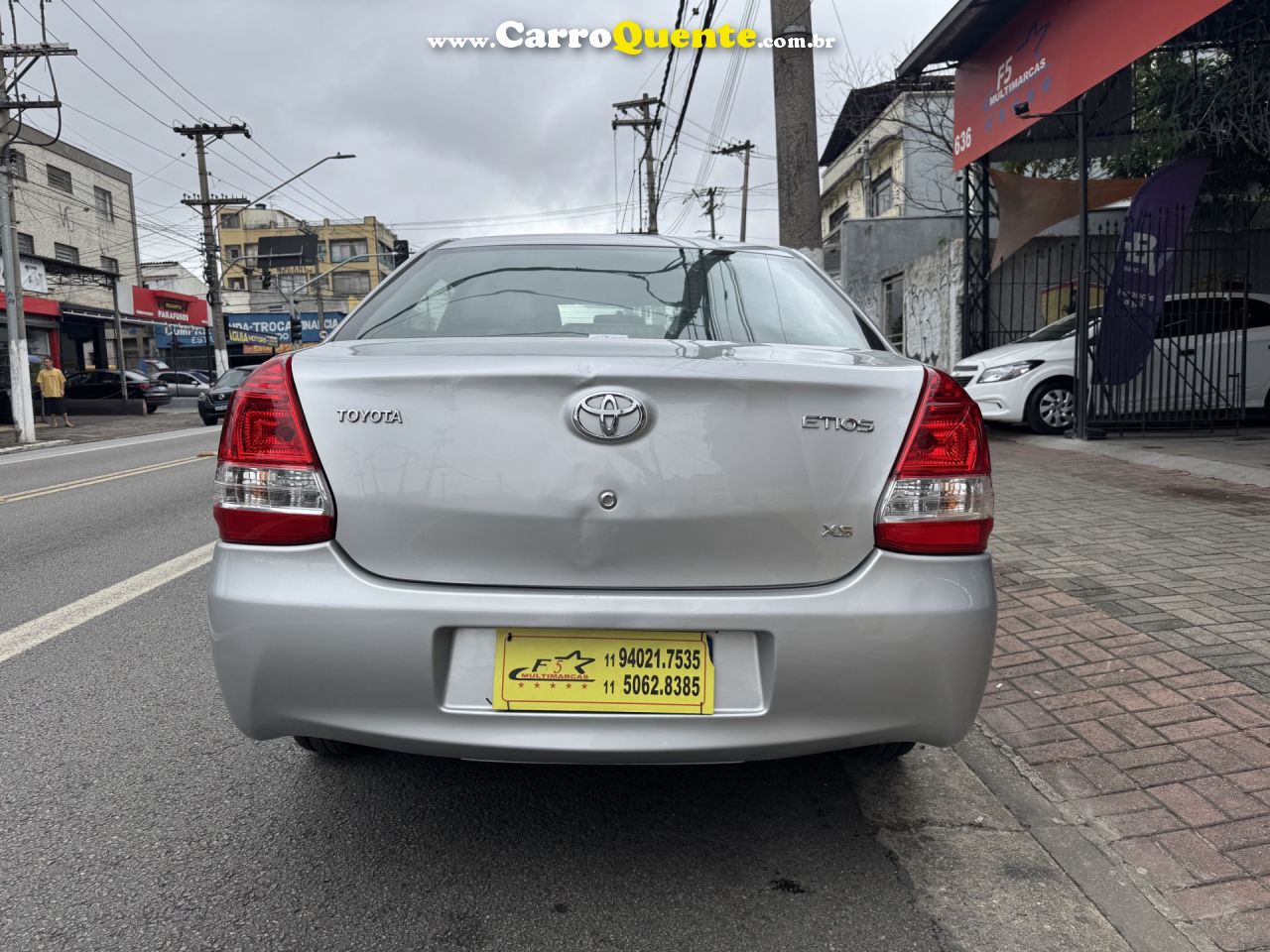 TOYOTA   ETIOS X SEDAN 1.5 FLEX 16V 4P MEC.   PRATA 2015 1.5 FLEX - Loja