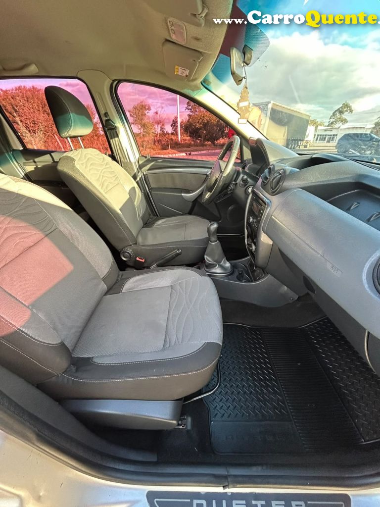 RENAULT   DUSTER DYNAMIQUE 1.6 FLEX 16V MEC.   PRATA 2014 1.6 FLEX - Loja