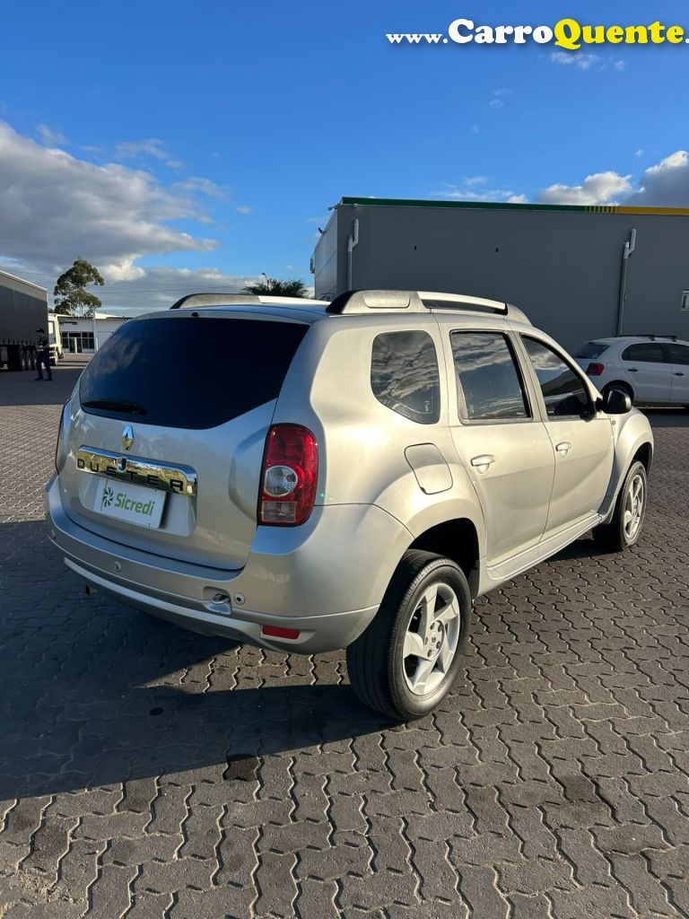 RENAULT   DUSTER DYNAMIQUE 1.6 FLEX 16V MEC.   PRATA 2014 1.6 FLEX - Loja
