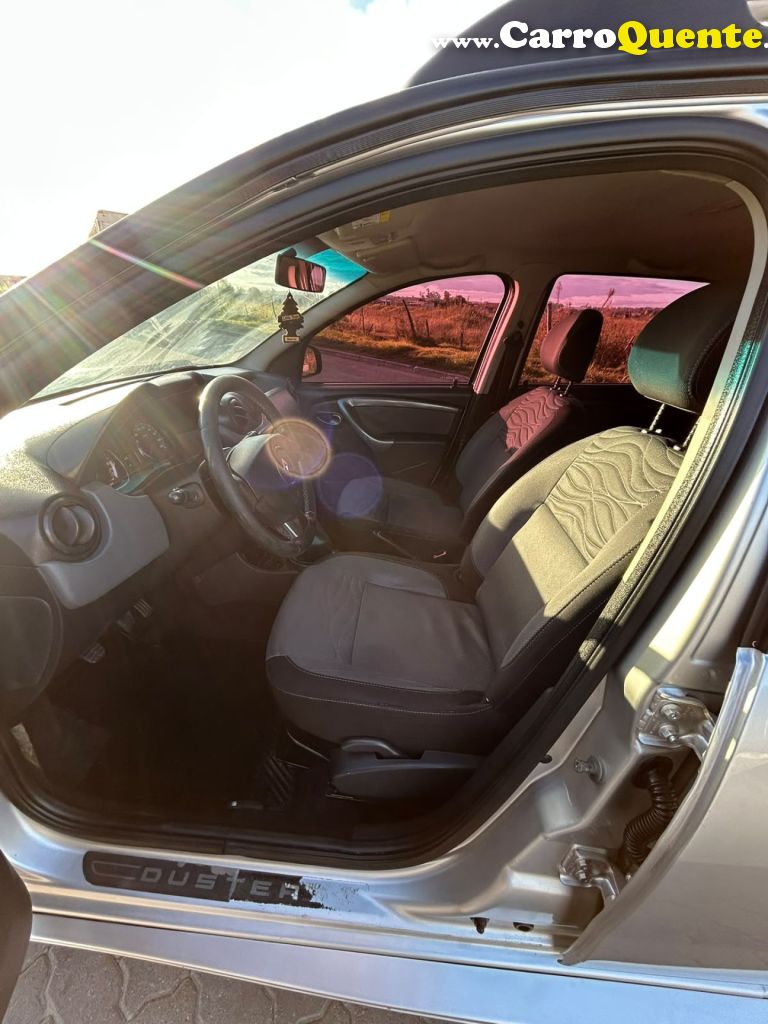 RENAULT   DUSTER DYNAMIQUE 1.6 FLEX 16V MEC.   PRATA 2014 1.6 FLEX - Loja