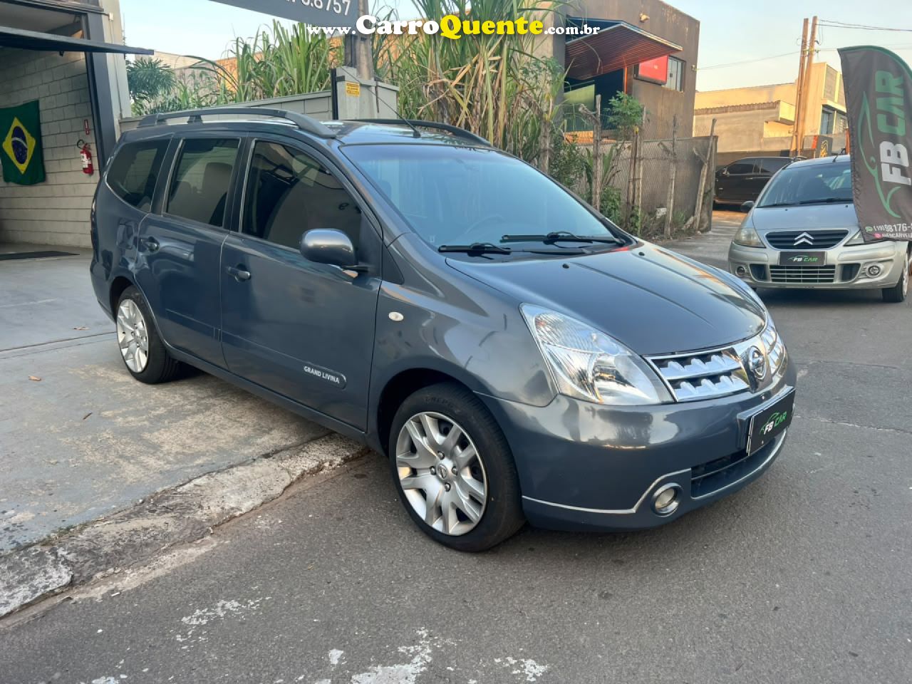 NISSAN   LIVINA GRAND SL 1.8 16V FLEX FUEL AUT.   CINZA 2012 1.8 FLEX - Loja