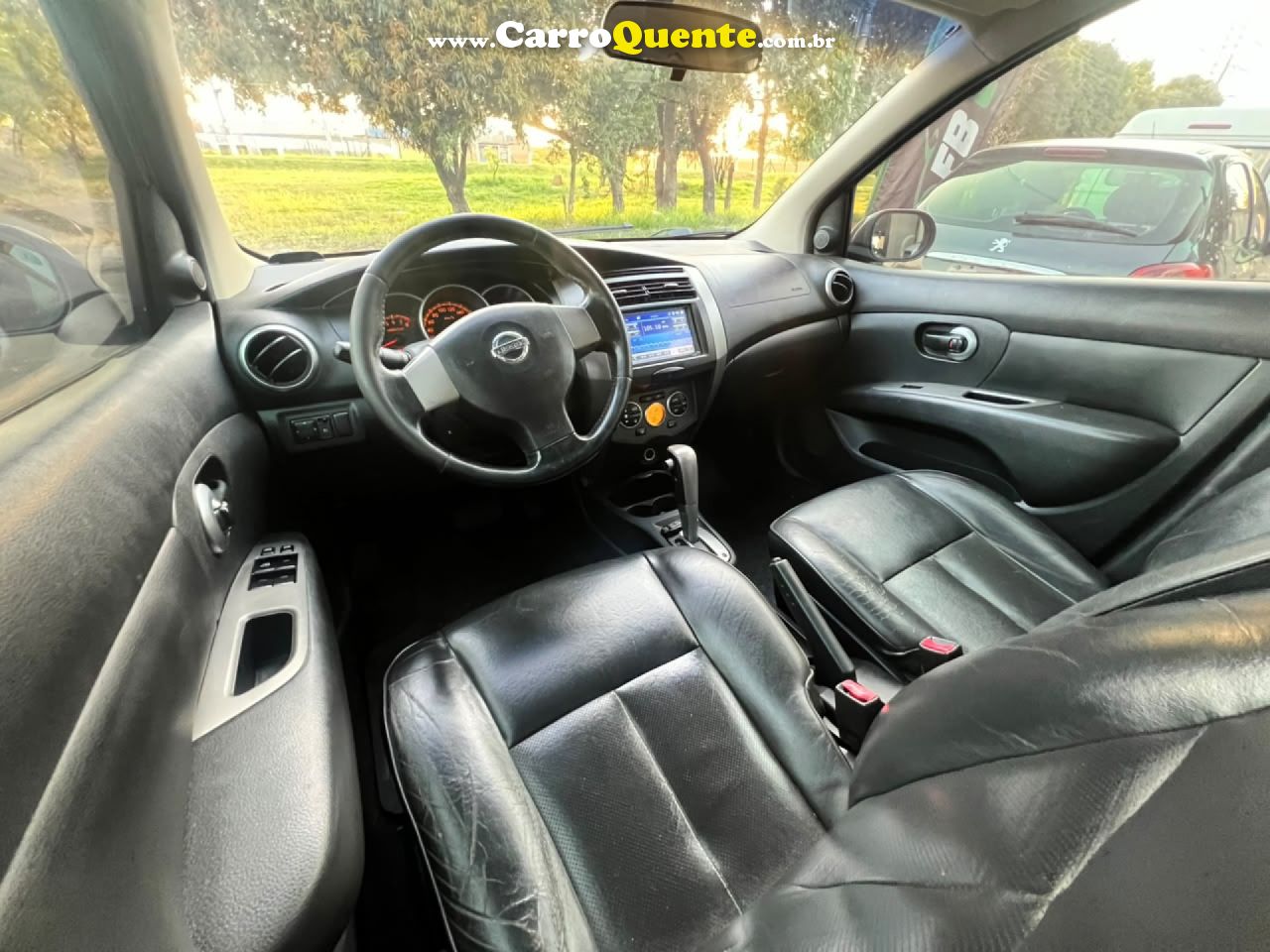 NISSAN   LIVINA GRAND SL 1.8 16V FLEX FUEL AUT.   CINZA 2012 1.8 FLEX - Loja