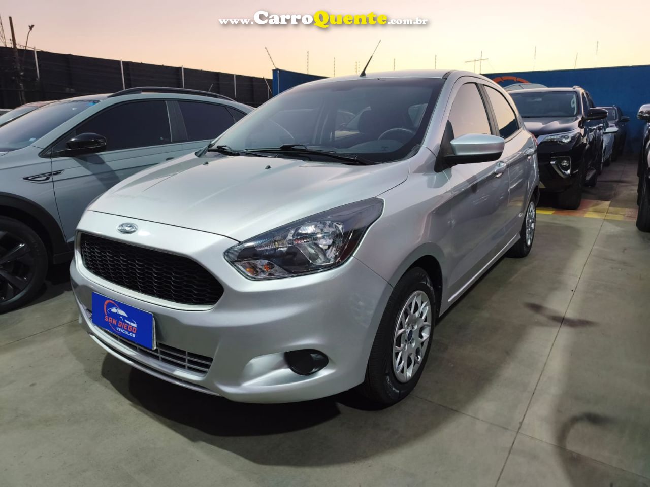 FORD   KA 1.0 SESE PLUS TIVCT FLEX 5P   PRATA 2018 1.0 FLEX - Loja