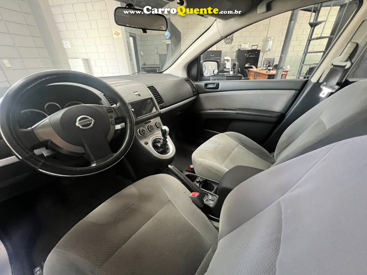 NISSAN   SENTRA 2.0 2.0 FLEX FUEL 16V MEC.   PRATA 2013 2.0 FLEX - Loja