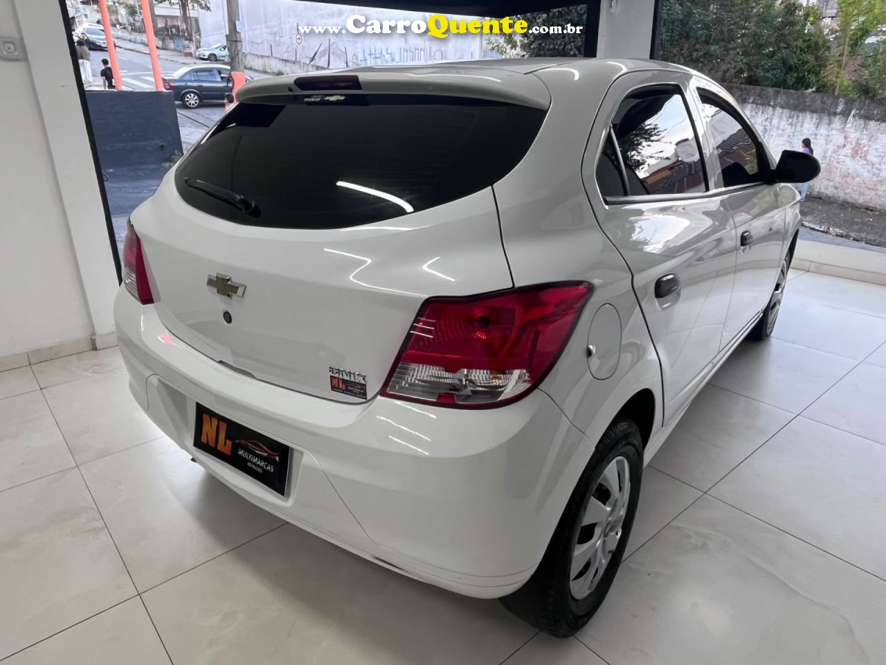 CHEVROLET   ONIX HATCH LS 1.0 8V FLEXPOWER 5P MEC.   BRANCO 2016 1.0 FLEX - Loja
