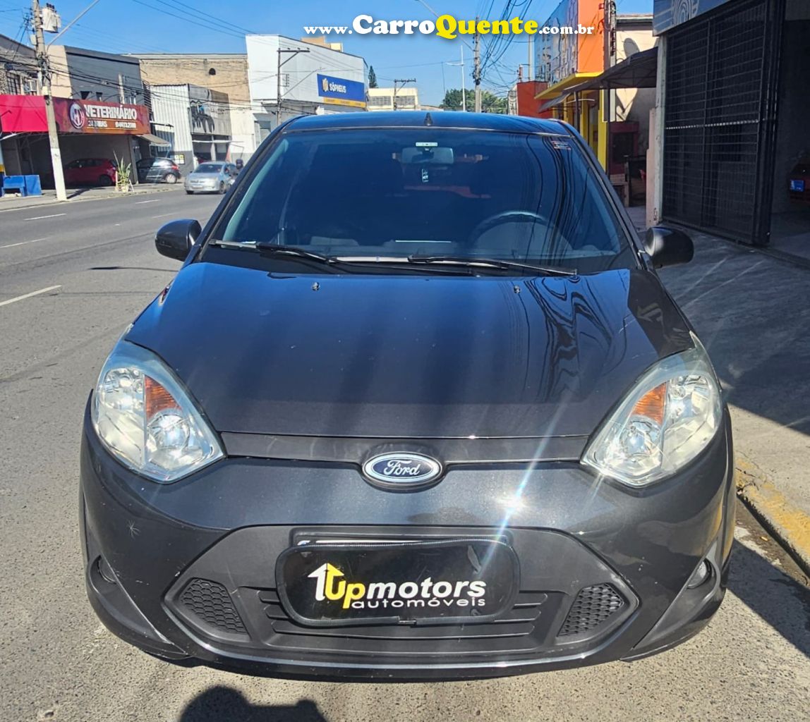 FORD   FIESTA 1.6 8V FLEXCLASS 1.6 8V FLEX 5P   CINZA 2013 1.6 FLEX - Loja