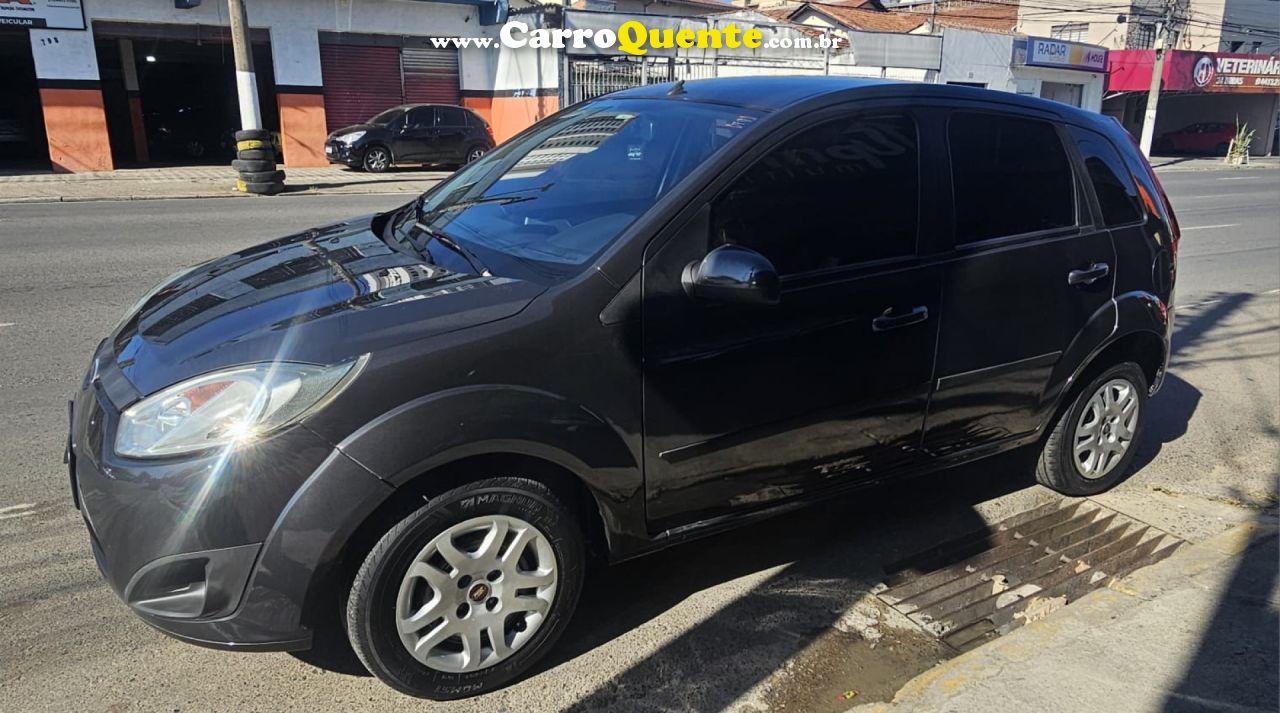 FORD   FIESTA 1.6 8V FLEXCLASS 1.6 8V FLEX 5P   CINZA 2013 1.6 FLEX - Loja