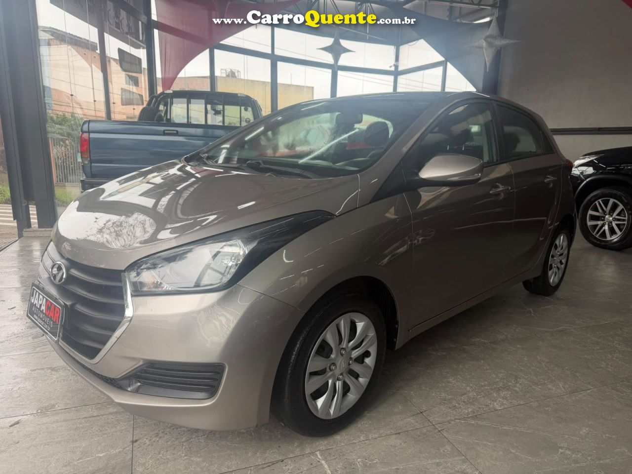 HYUNDAI   HB20 COMFORT PLUS 1.0 TB FLEX 12V MEC.   PRATA 2017 1.0 FLEX - Loja