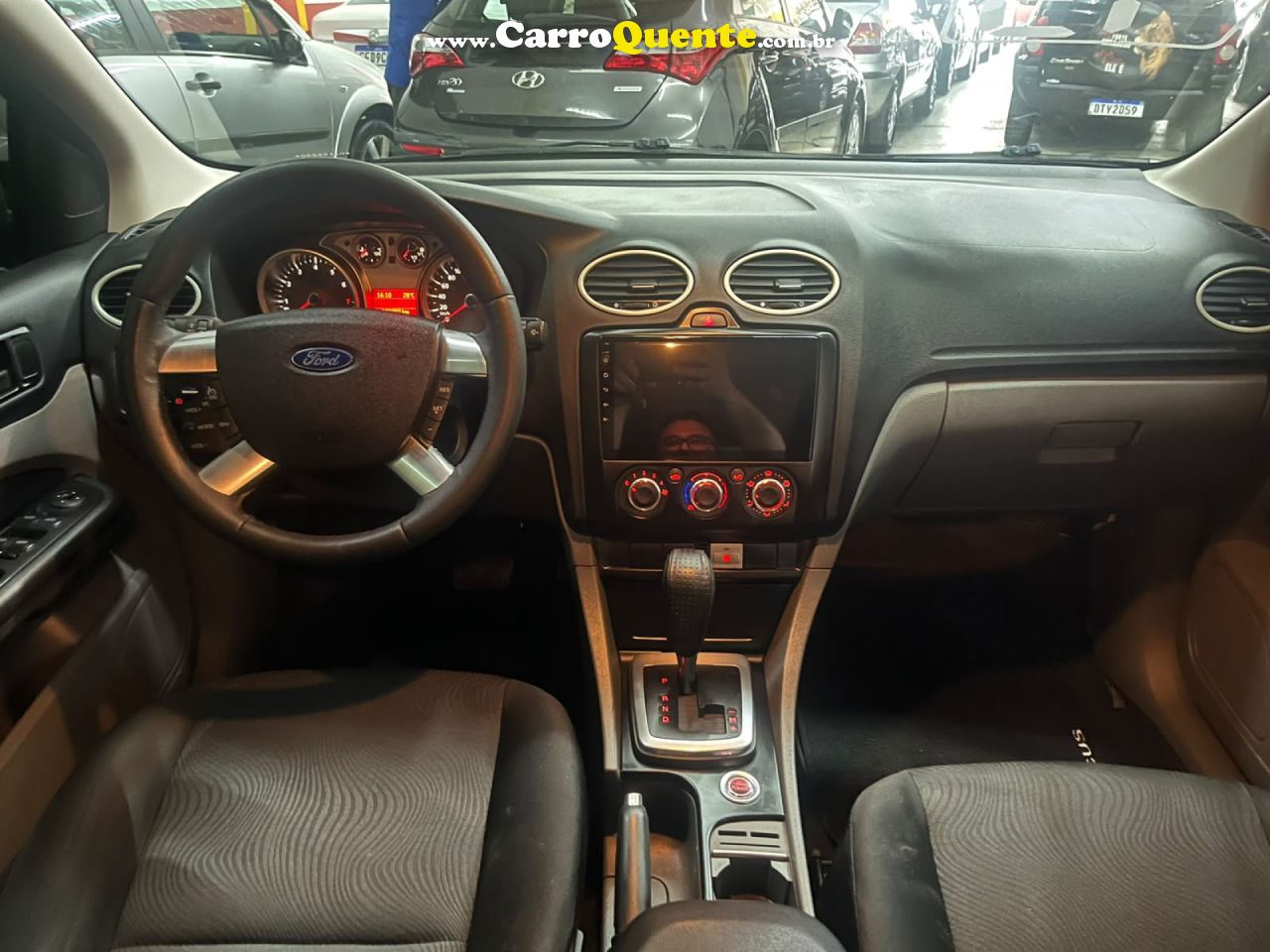 FORD   FOCUS 2.0 16VSESE PLUS FLEX 5P AUT.   PRATA 2013 2.0 FLEX - Loja