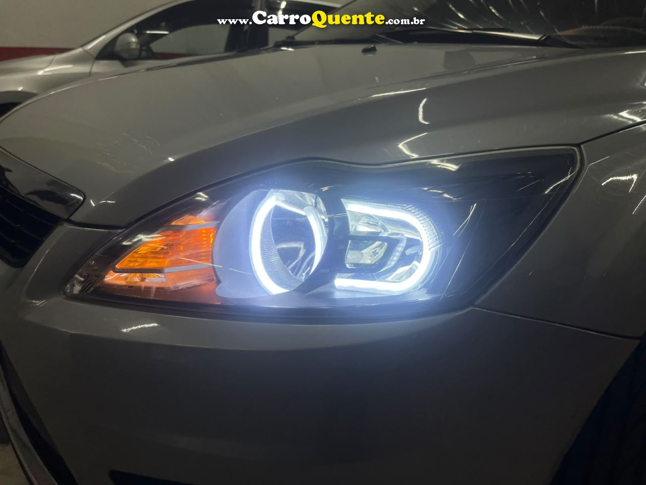 FORD   FOCUS 2.0 16VSESE PLUS FLEX 5P AUT.   PRATA 2013 2.0 FLEX - Loja