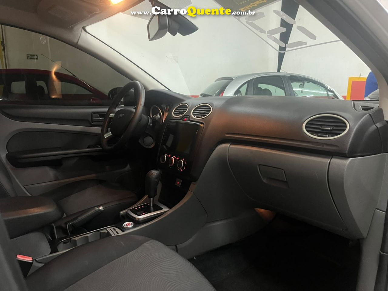 FORD   FOCUS 2.0 16VSESE PLUS FLEX 5P AUT.   PRATA 2013 2.0 FLEX - Loja