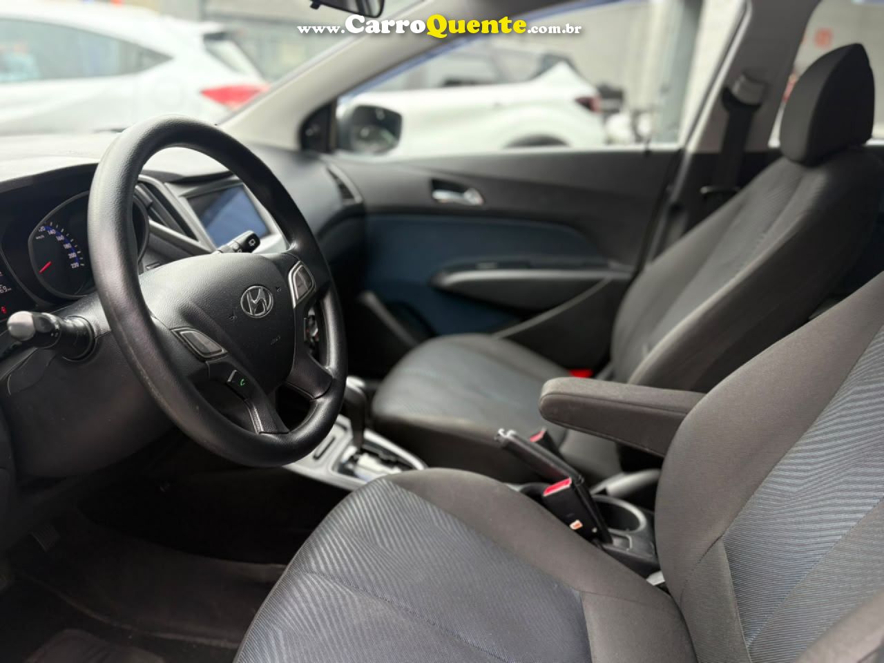 HYUNDAI   HB20 C.STYLEC.PLUS 1.6 FLEX 16V AUT.   PRATA 2015 1.6 FLEX - Loja