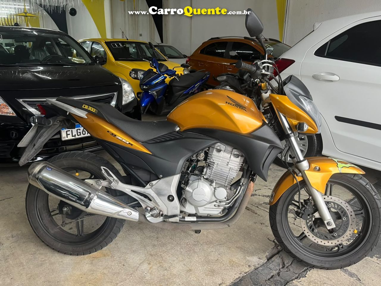 HONDA   CB300R   AMARELO 2010 300 GASOLINA - Loja