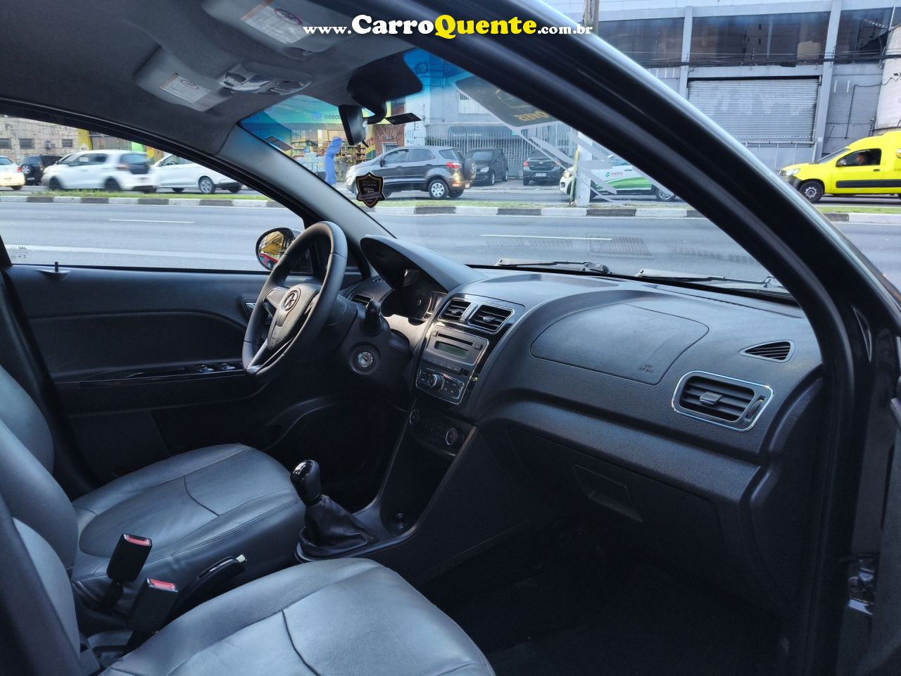 JAC   J3 TURIN SEDAN 1.4 16V 4P MEC.   PRETO 2014 1.4 GASOLINA - Loja