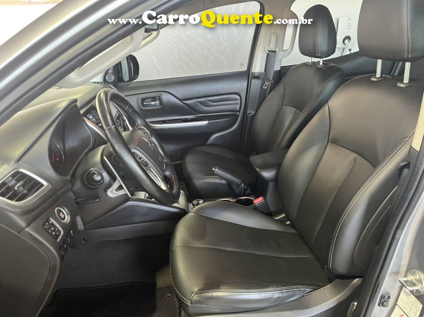 Mitsubishi L200 TRITON 2.4 16V TURBO DIESEL SPORT HPE-S CD 4P 4X4 AUTOMÁTICO - Loja
